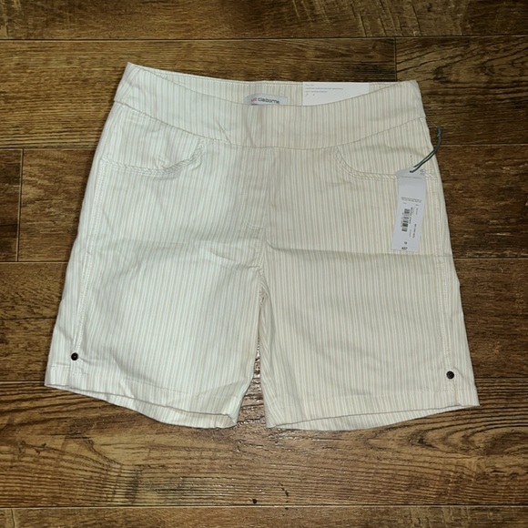 LIZ CLAIBORNE PULL ON AMBER SHORTS - Picture 4 of 7